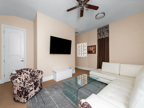 Luxurious 4-Bedroom Vacation Rental Near Disney - Private Pool